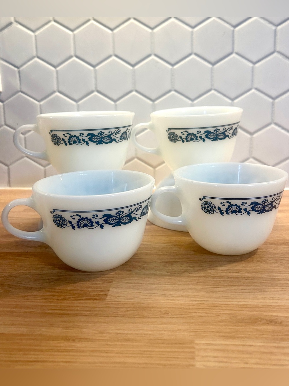 4x Vintage Pyrex “Old Town Blue”/ Blue Onion Milk Glass Coffee Cups Mugs Corning